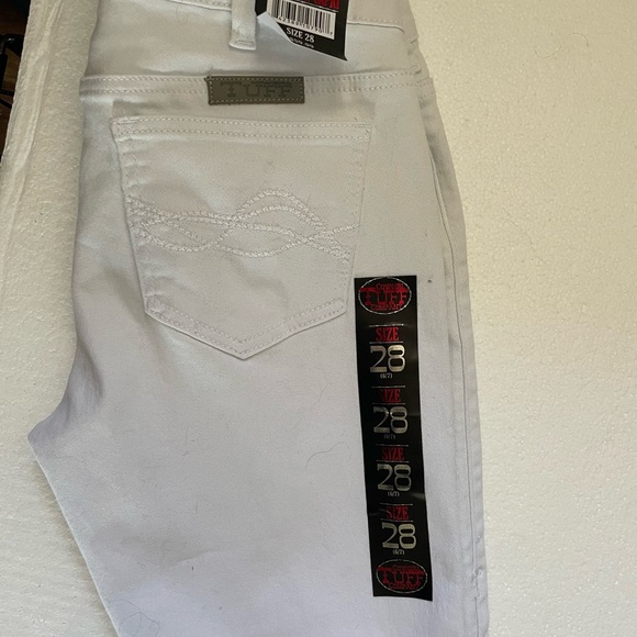 Cowgirl Tuff Co. White Jeans - Picture 4 of 11